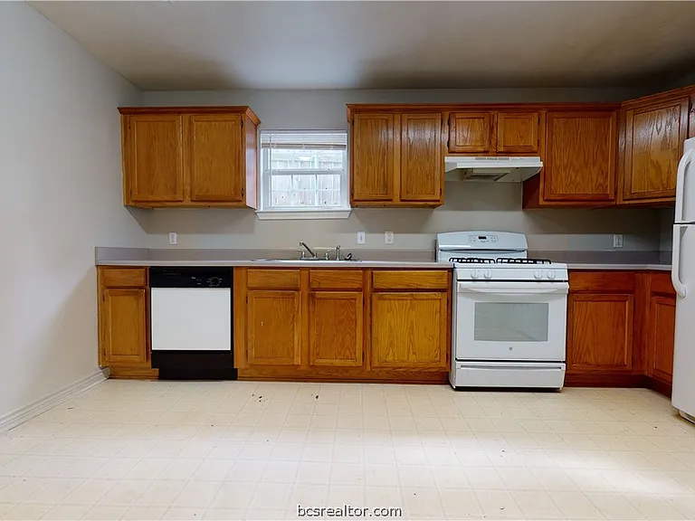 306 Cherry St #B — Photo 4