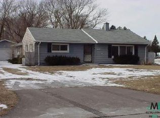 22983 W Leewright Ave, Southfield, MI 48033