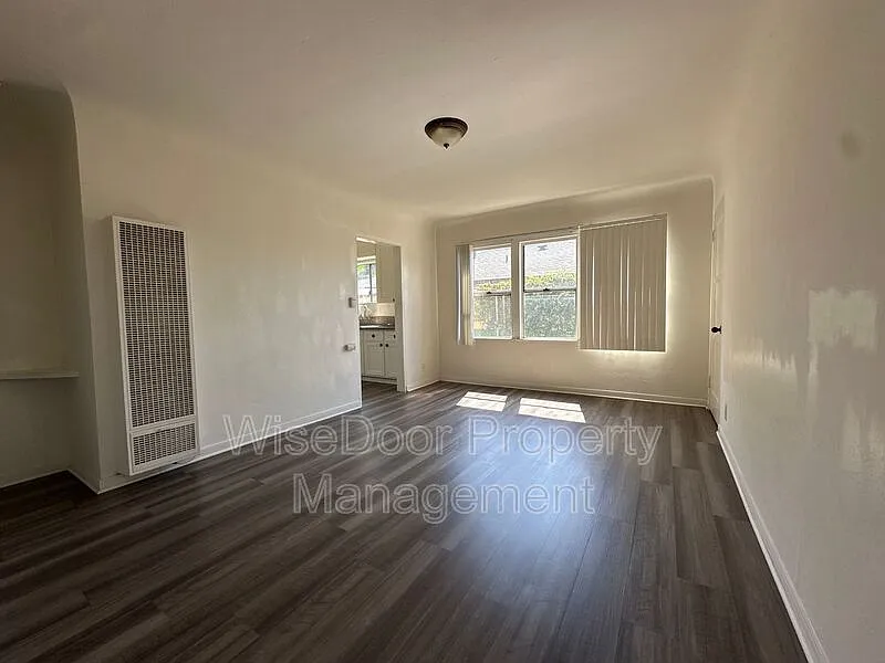 1 bed, 1.0 bath, 700 sqft, $1,595 — Photo 4