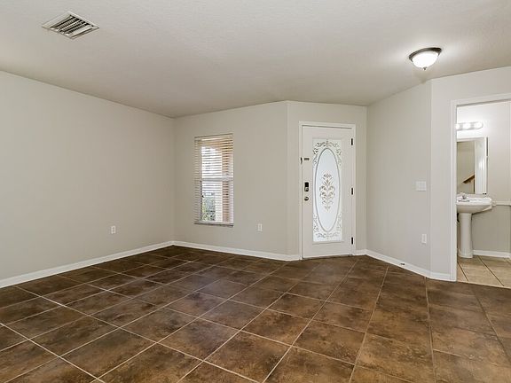 5th image of 19738 Timberbluff Dr