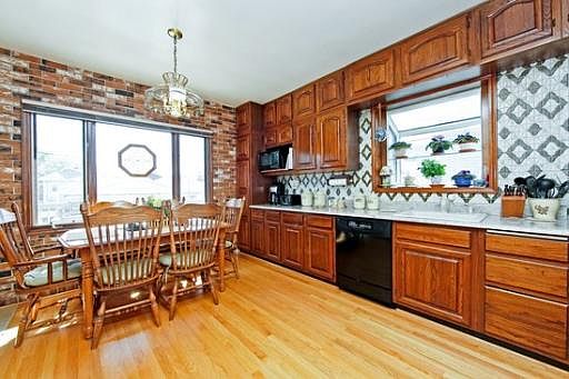 3rd image of 4439 N McVicker Ave