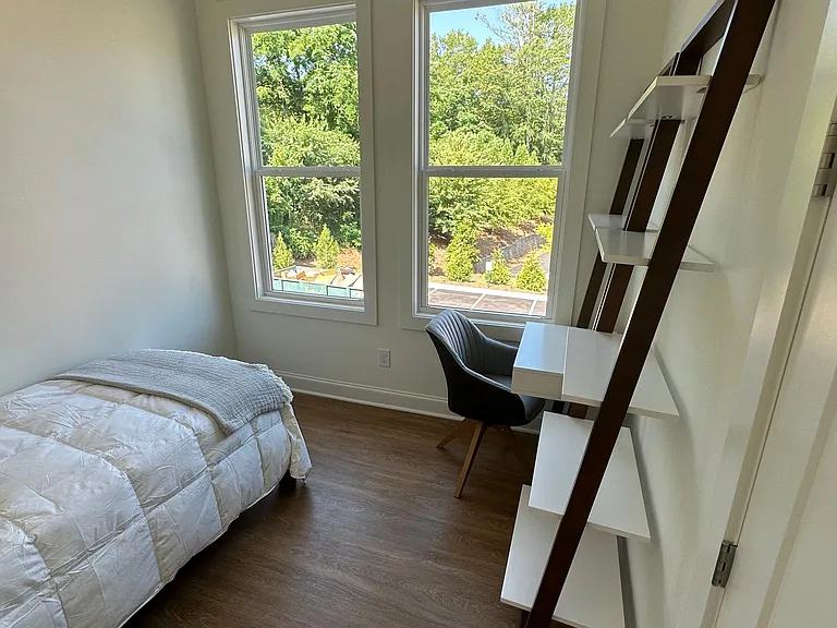 9058 Main St — Photo 14