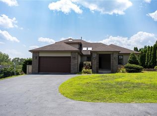 9 Katelan Ct, Cranston, RI 02921