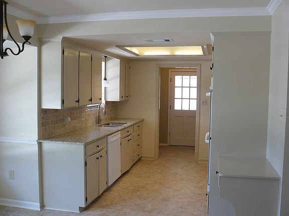 Spacious Kitchen