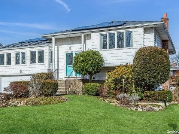 117 Croyden Court, Albertson, NY 11507