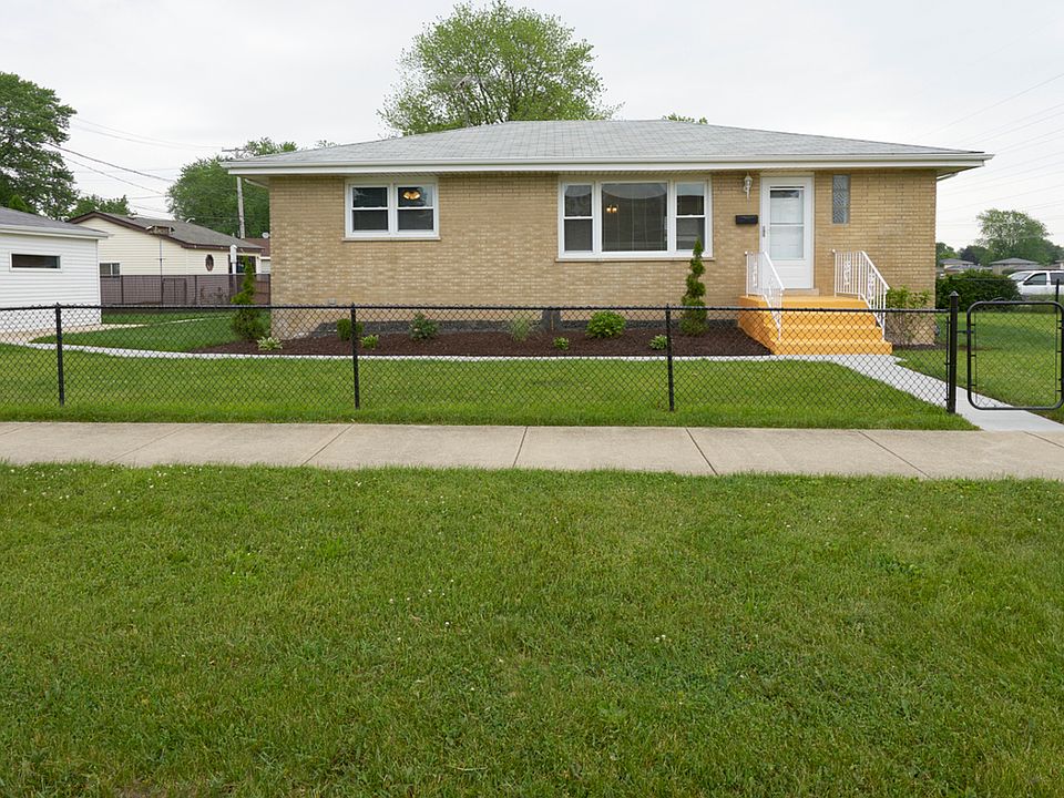1st image of 6950 W 83rd St