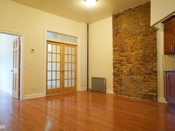 4th image of 188 W 9th St APT 1