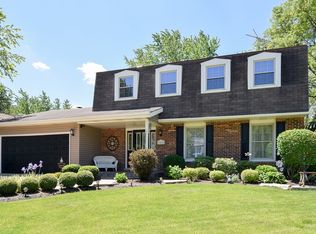 1464 Groton Ln, Wheaton, IL