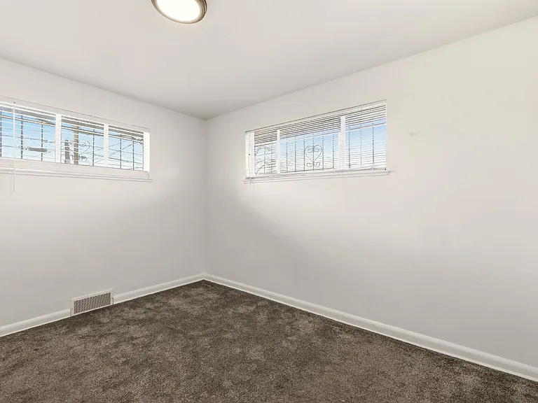 3525 N Hudson St — Photo 11