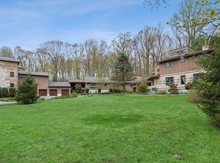 3 Duke Ct, Morristown, NJ 07960