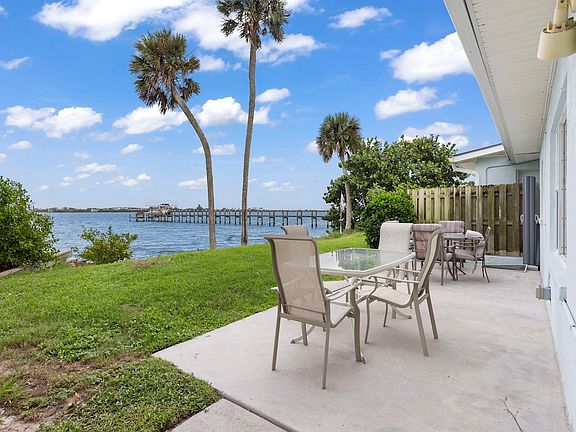 Outside patio on the Indian River.