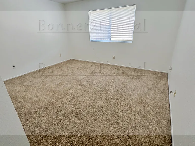 1854 Loreto Gln — Photo 7
