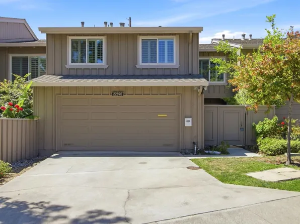 22890 Cricket Hill Rd, Cupertino, CA 95014