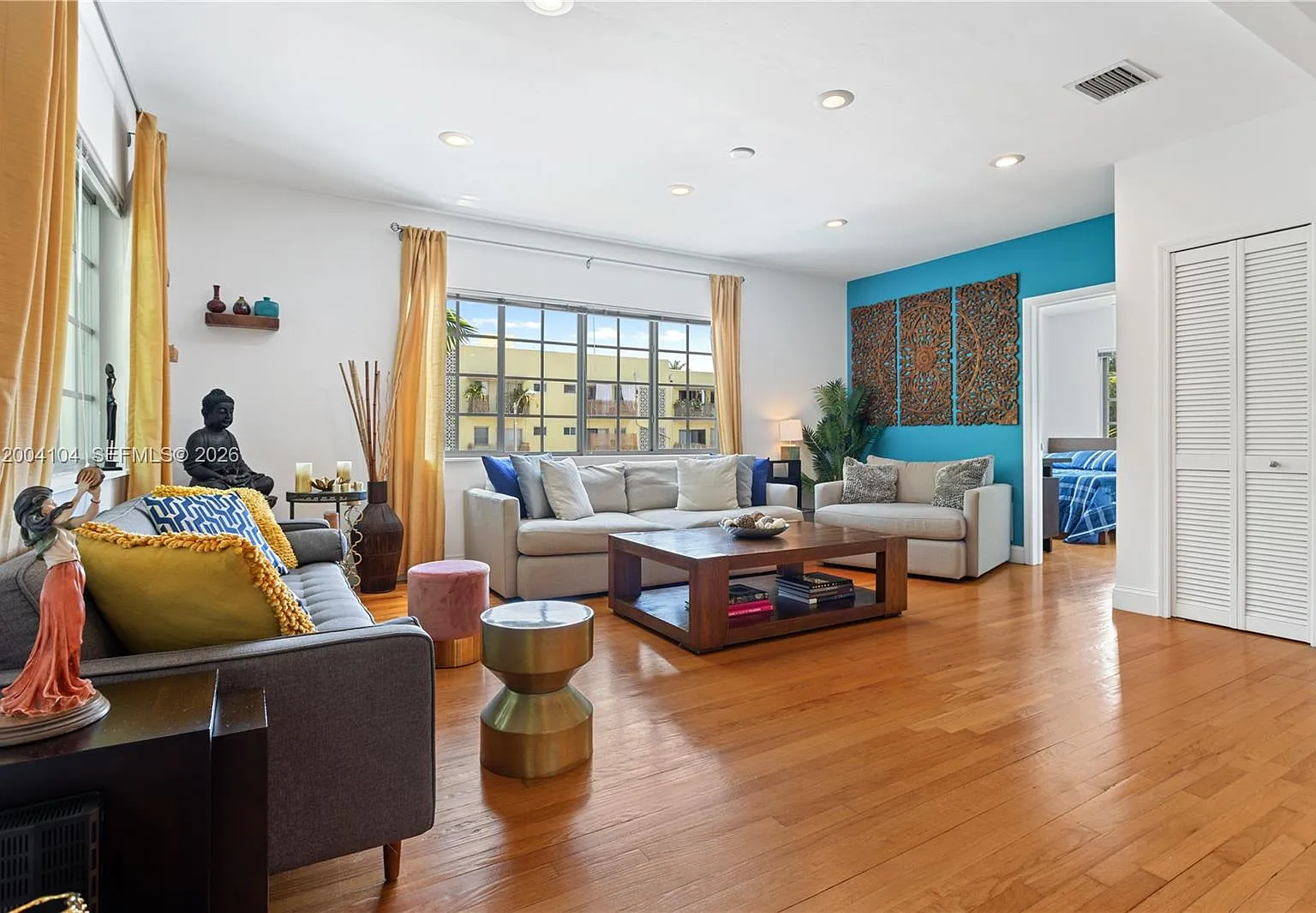 The Casa Bella Condo On S — Photo 3
