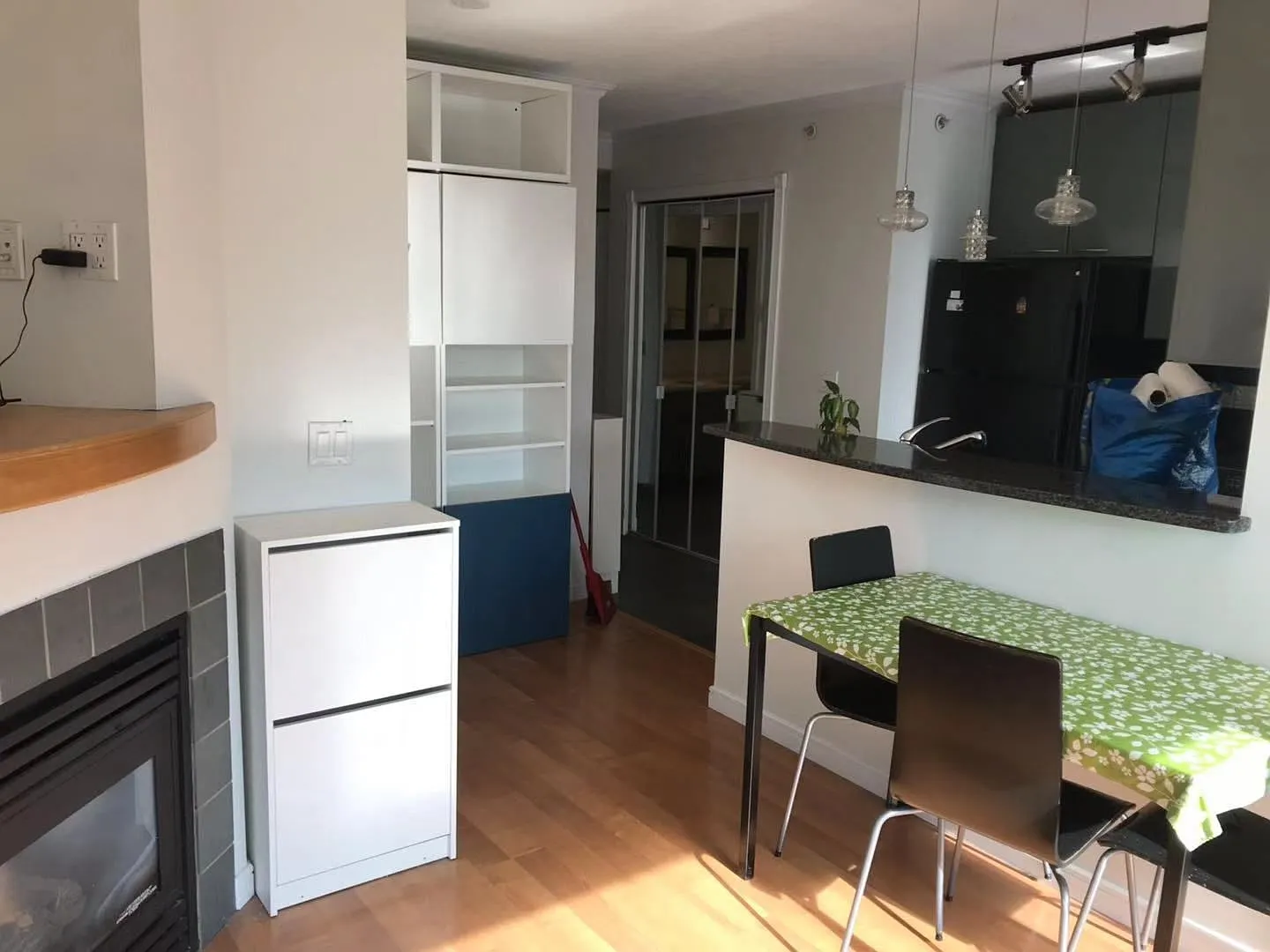 1 bed, 650 sqft, $3,200 — Photo 3