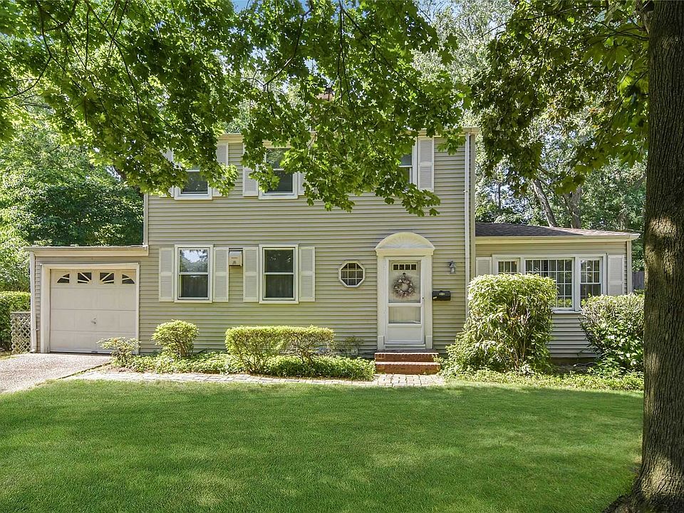 1st image of 121 Hillturn Ln