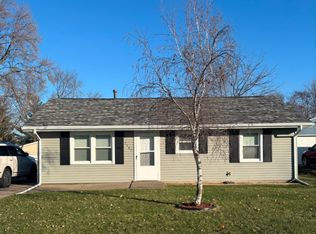 7507 Volquardsen Ave, Davenport, IA 52806