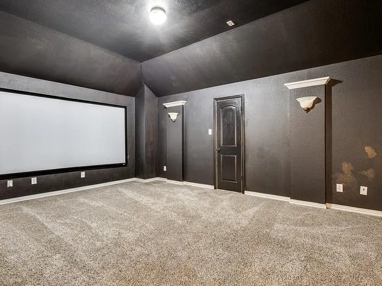 205 Chester Dr — Photo 13