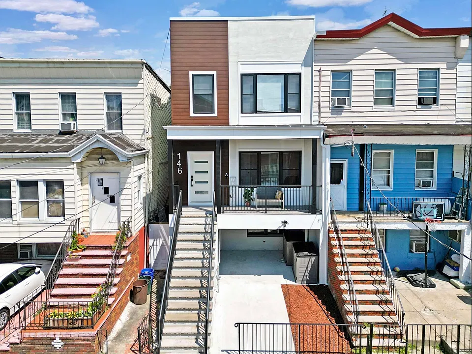 146 Congress St #1