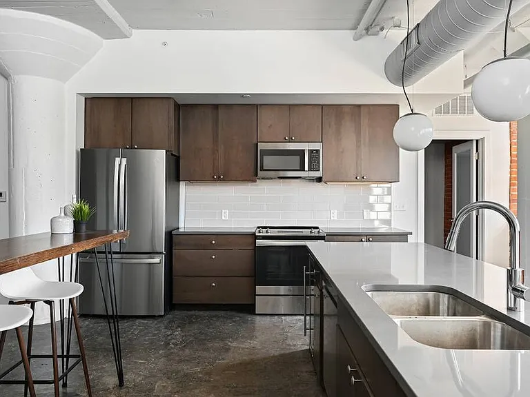 The Monarch Apartments — Photo 14