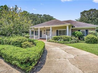 824 Ashwood Dr E, Mobile, AL 36693