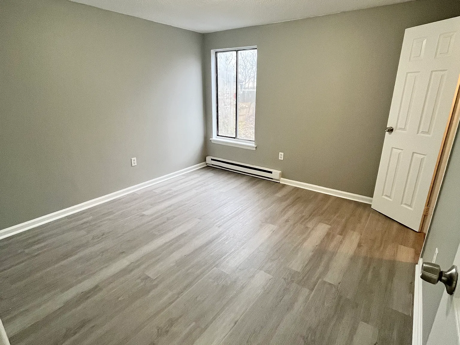 1 bed, 650 sqft, $1,500 — Photo 4