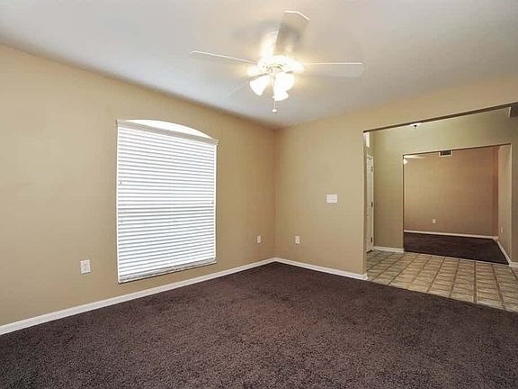 3rd image of 8813 Pebblebrooke Dr