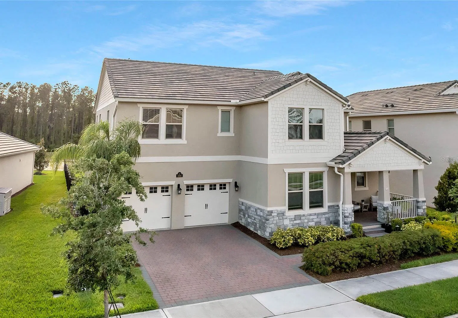 5 bed, 3.5 bath, 3910 sqft, $4,995 — Photo 2