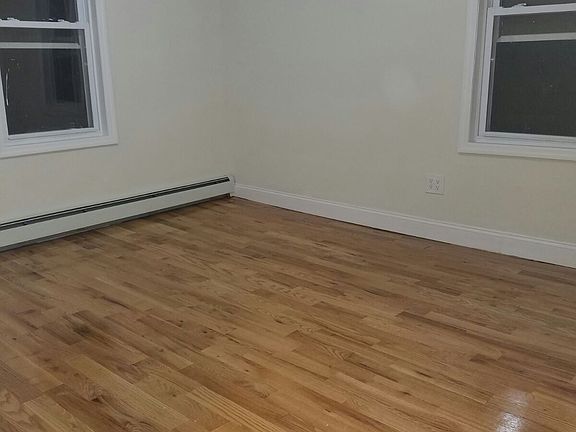 2nd image of 113 207ave.