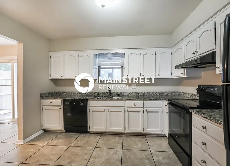 1604 N Glen Ellyn St — Photo 3