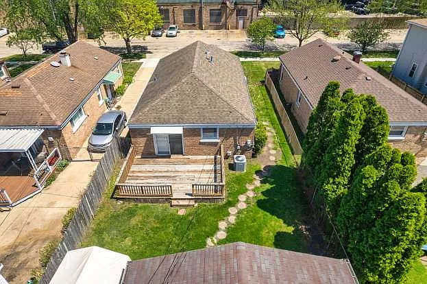 3228 Washington St — Photo 102