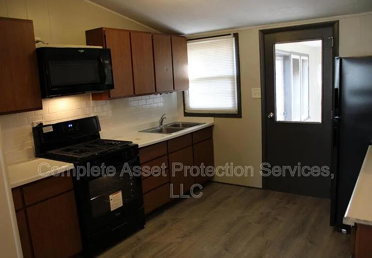 306 Chestnut St — Photo 7