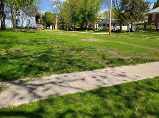 302 Cedar St NW, Elkader, IA 52043