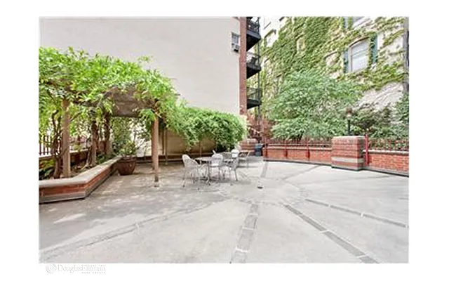 Rented by Douglas Elliman | media 33