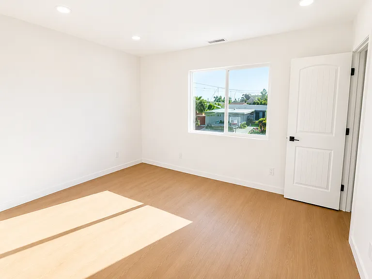 2585 Moonstone Dr — Photo 5