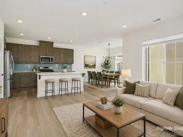 227 Canopy Trails Pl, Fallbrook, CA 92028