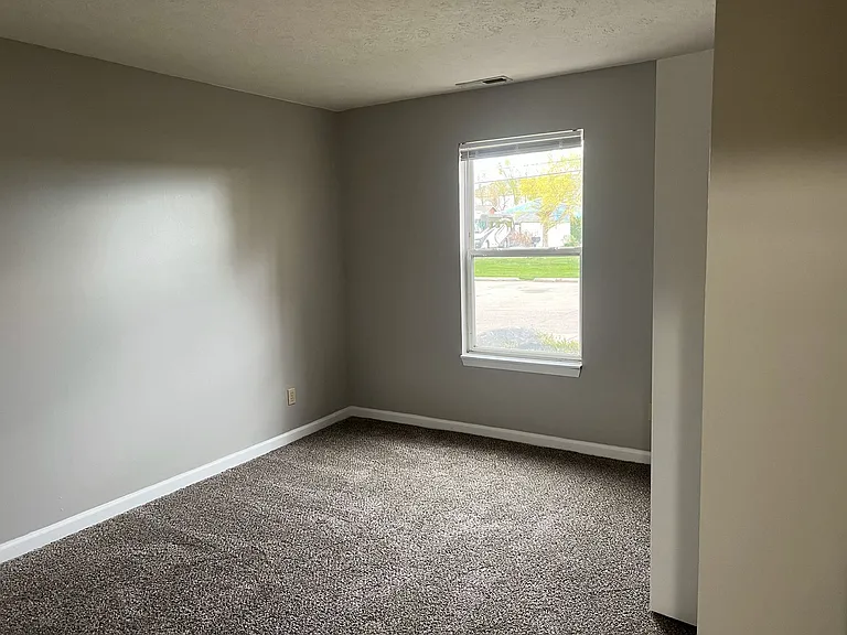 Elston Point — Photo 16