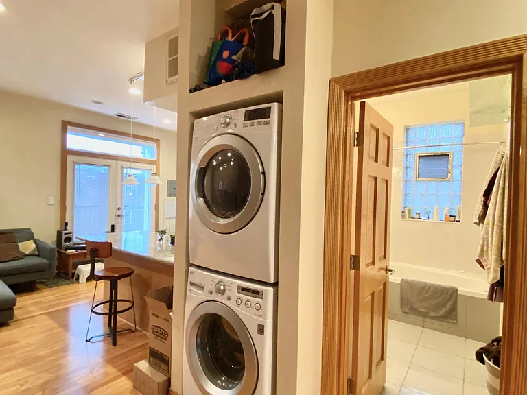 2336 W Augusta Blvd #3R — Photo 9