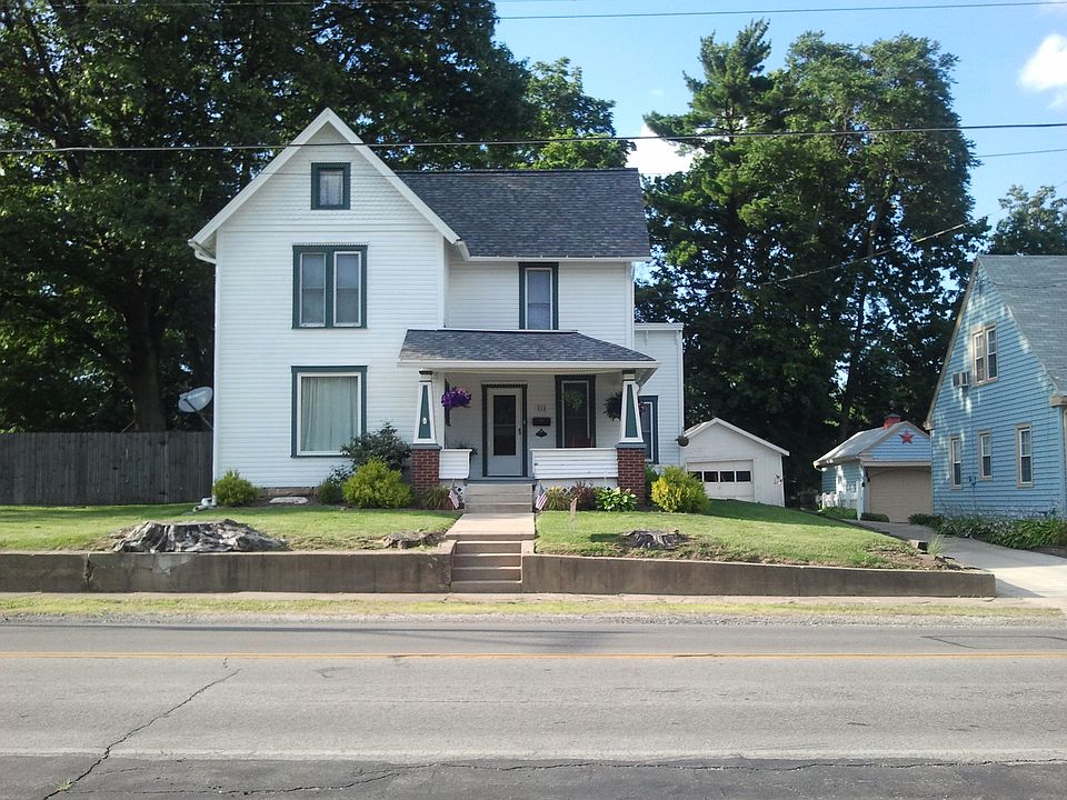1st image of 818 W Main St