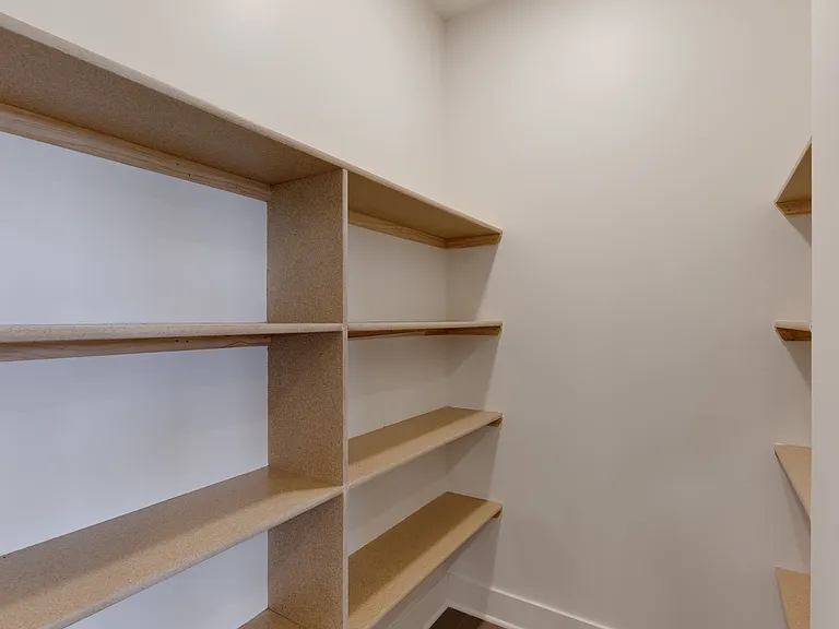 2336 N Stonecress St — Photo 10