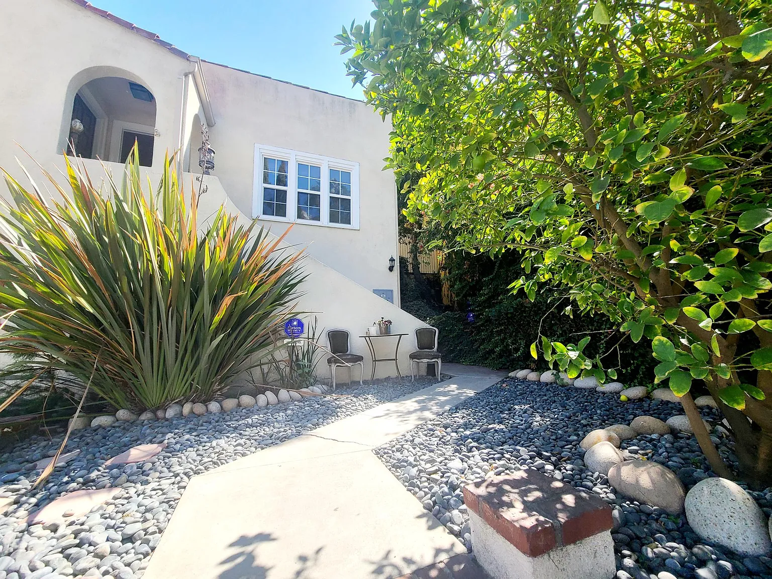 2 bed, 1300 sqft, $3,550 — Photo 3