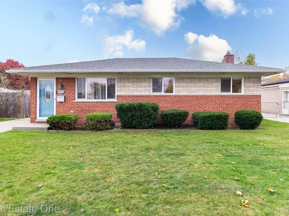 27302 Pleasant Dr, Warren, MI 48088