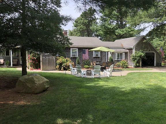 2nd image of 4 Boulder Dr