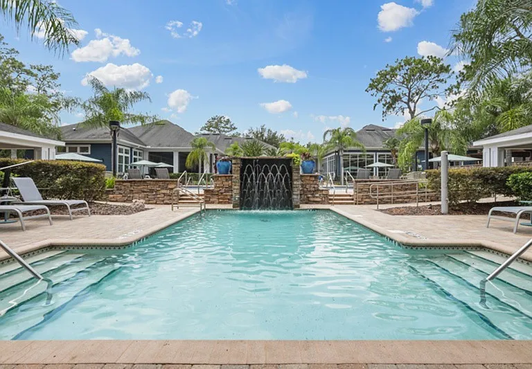 Lantower Cypress Creek — Photo 1