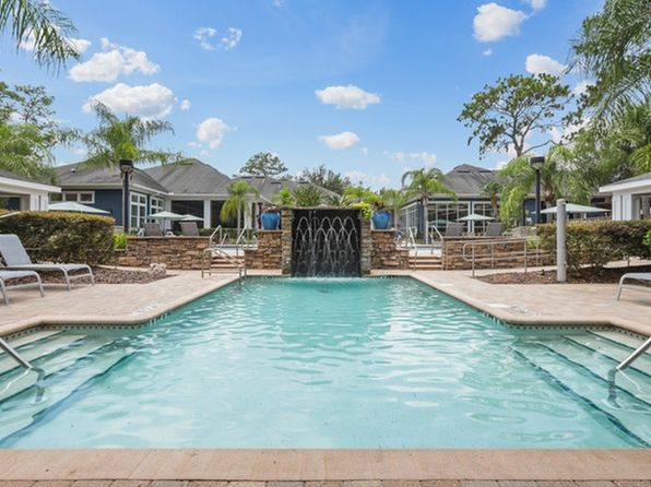 1810 Sweetbroom Cir #17-103