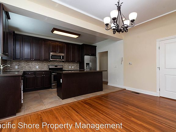 5th image of 8540 Alcott St