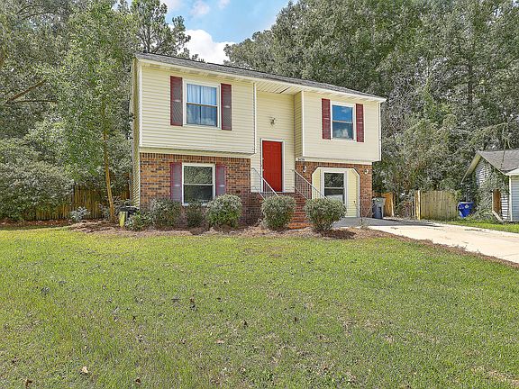 2nd image of 3429 Smoketree Ct