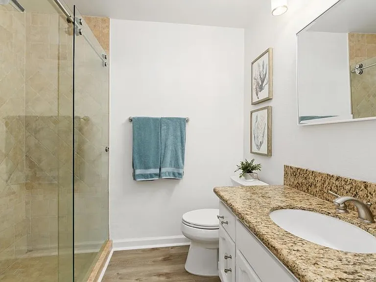 836 S Sierra Ave — Photo 9