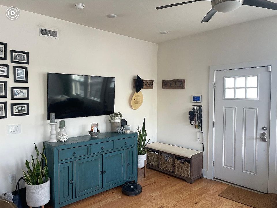 1st image of 937 Shackamaxon St Unit 3