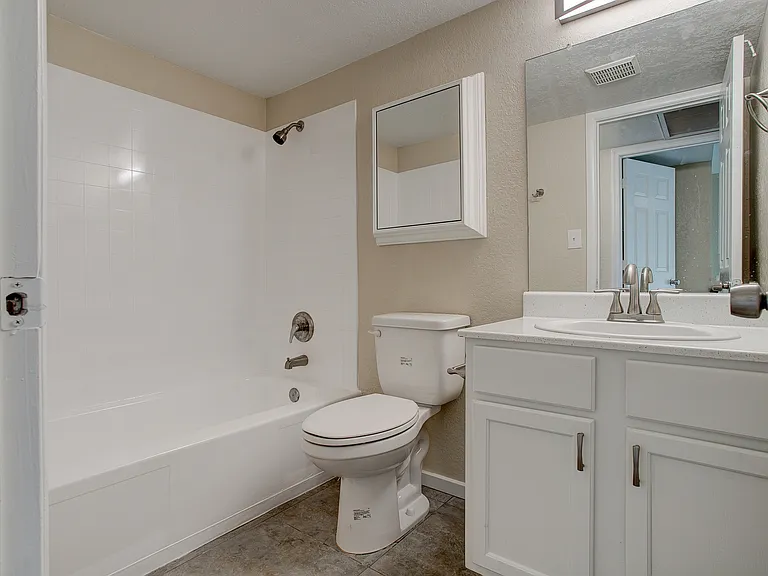 3402 N 32nd St #129 — Photo 14